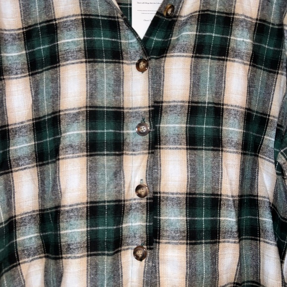 Fantaslook Plaid Flannel Shirts for Women Oversized Long Sleeve Button Down - Picture 4 of 5